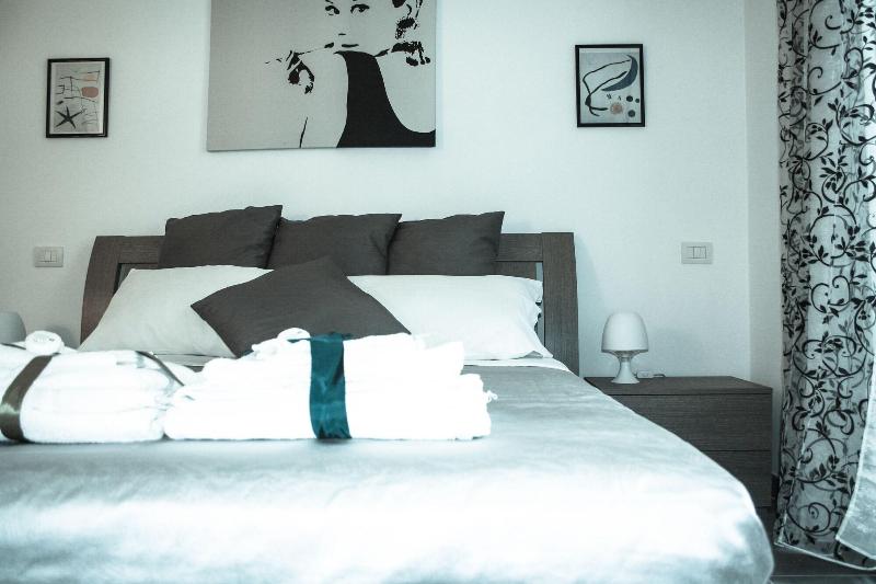 Salotto Piramide B&B - Oda