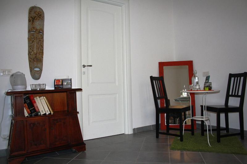 Salotto Piramide B&B - Oda