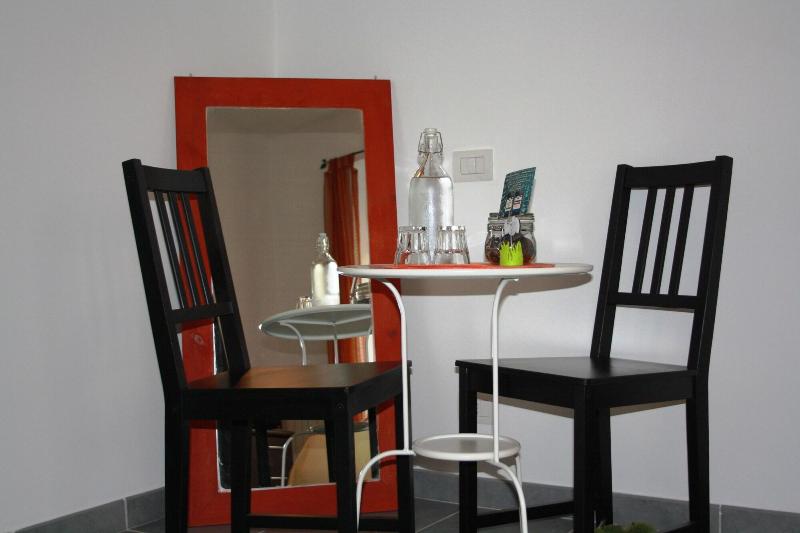Salotto Piramide B&B - Oda