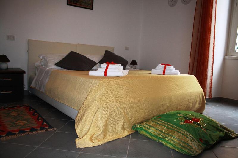 Salotto Piramide B&B - Oda