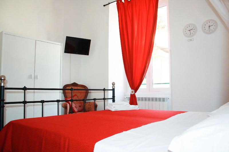 Salotto Piramide B&B - Oda