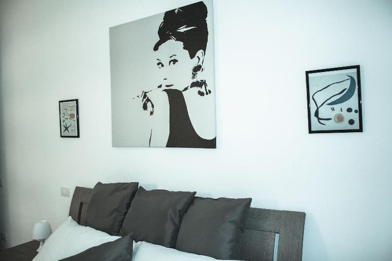 Salotto Piramide B&B - Oda