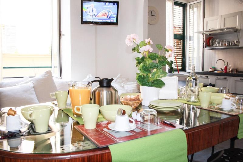 Salotto Piramide B&B - Restoran