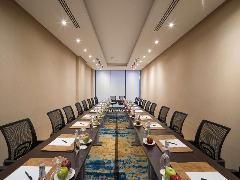 Naviti Warwick Dammam - Toplantı