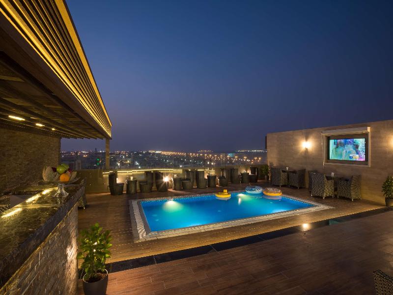 Naviti Warwick Dammam - Havuz