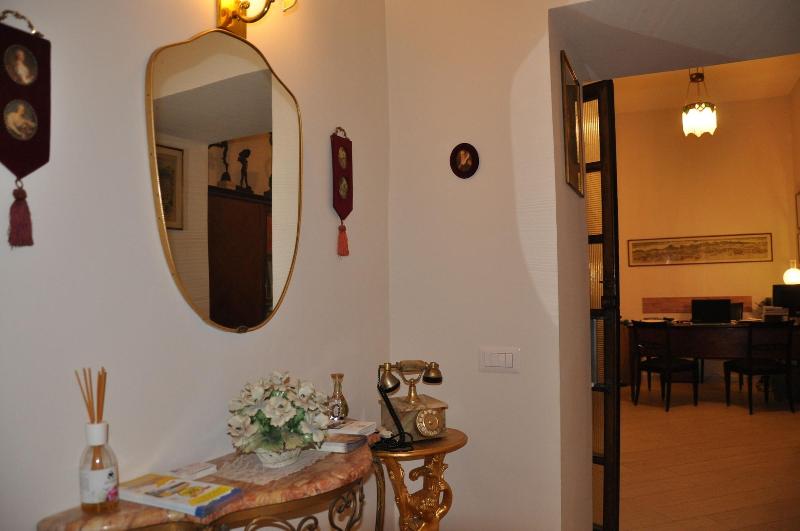 Domus Borbonica - Lobi
