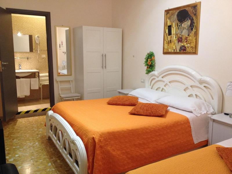 B&B Vatican Golden Rooms - Oda