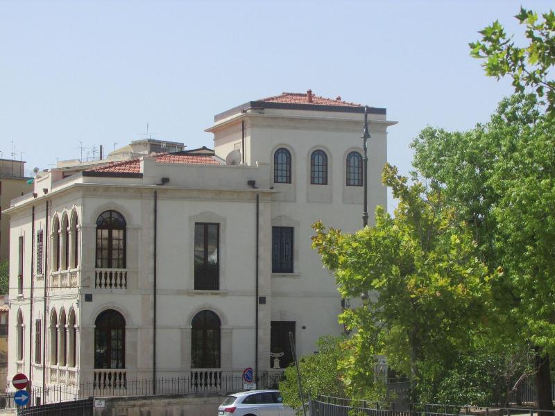 Alexander Art Nouveau Suites - Genel