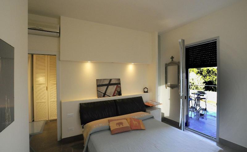 Art House Margine Rosso - Oda