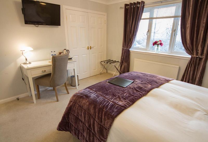 Springfield Lodge Bed And Breakfast - Oda