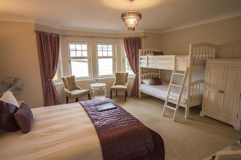 Springfield Lodge Bed And Breakfast - Oda