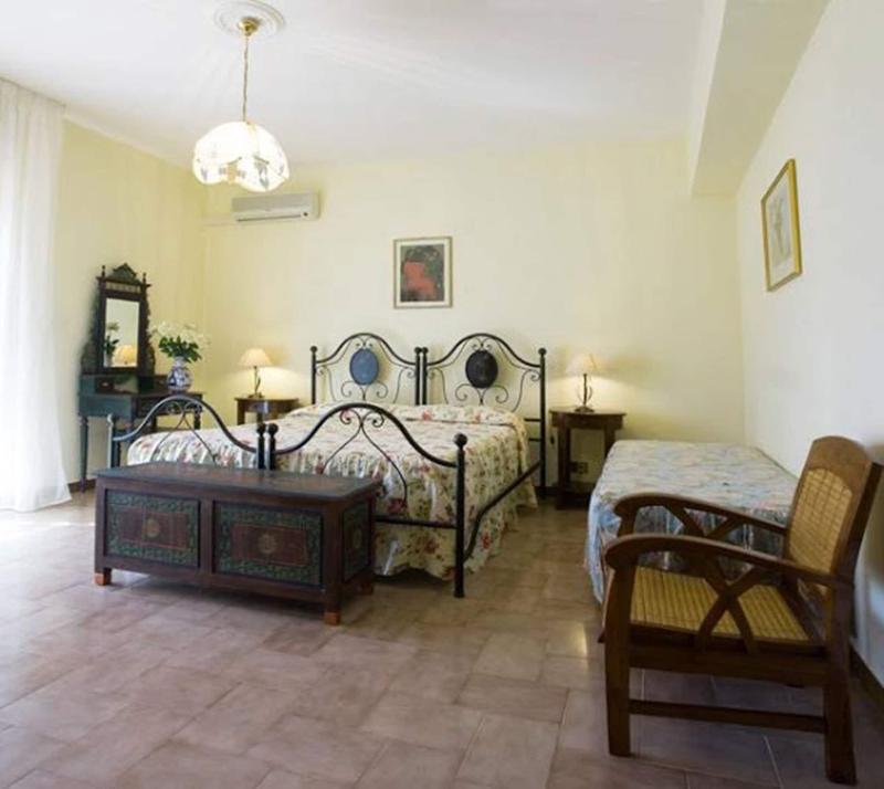 Bed & Breakfast Villa Flora - Oda