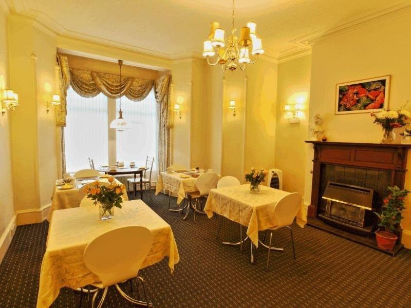 Brentwood Villa Bed And Breakfast - Restoran