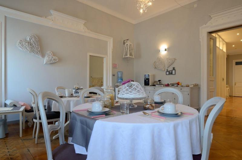 Bed And Breakfast Le Cupole Di Trieste - Restoran