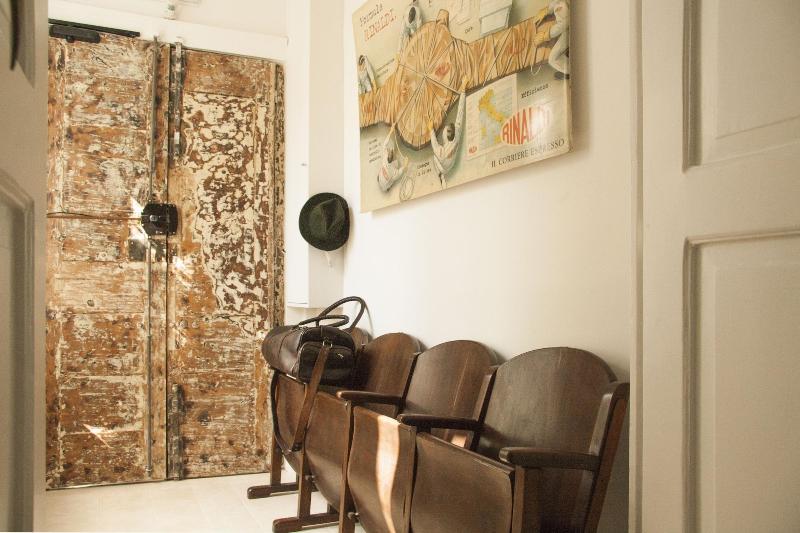 Belledonne Suite & Gallery - Lobi