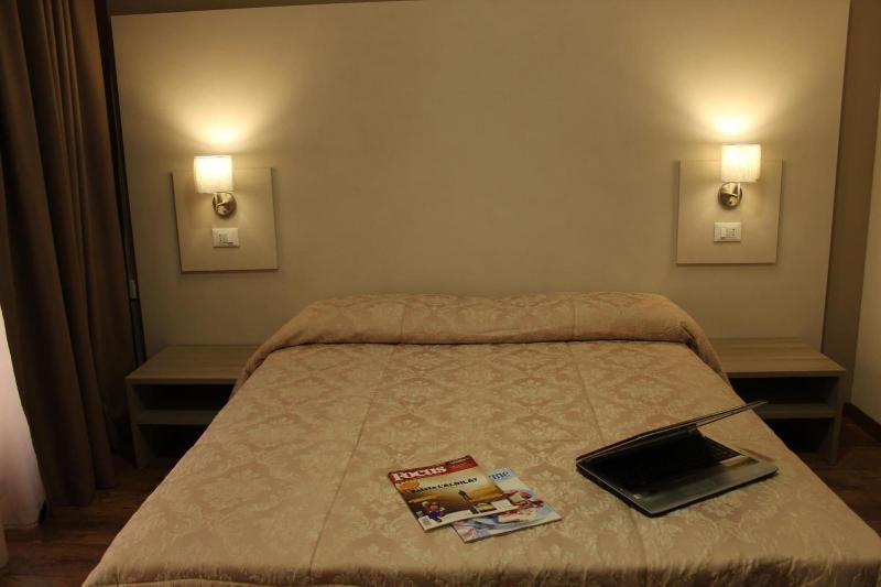 B&B Erifra' Piccolo Hotel - Oda