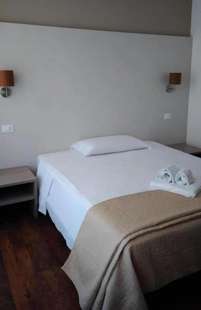B&B Erifra' Piccolo Hotel - Oda