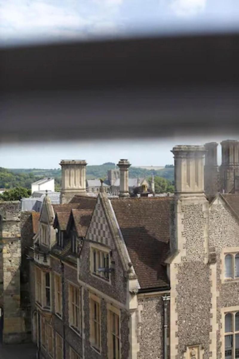 Westgate Winchester - Genel