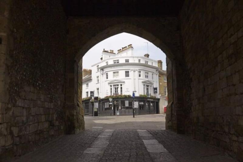 Westgate Winchester - Genel