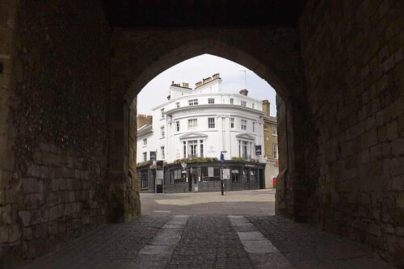 Westgate Winchester - Genel