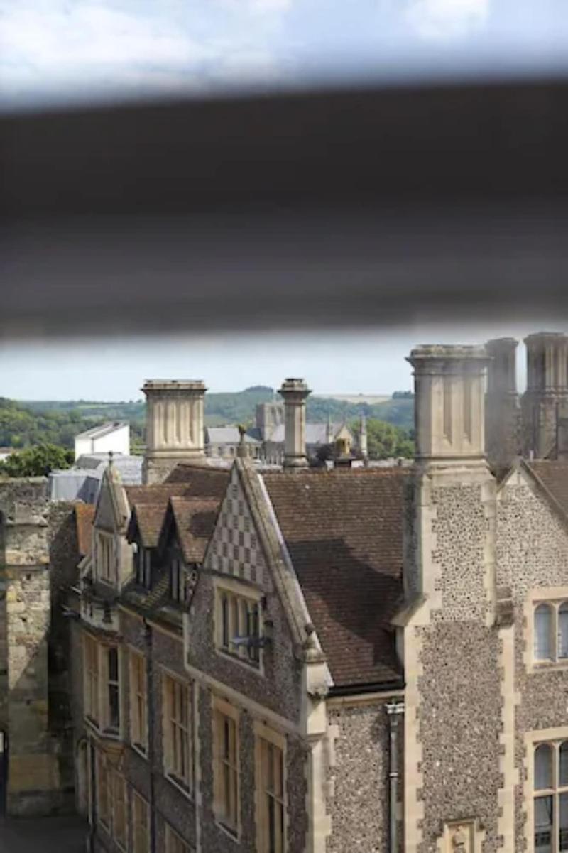 Westgate Winchester - Genel