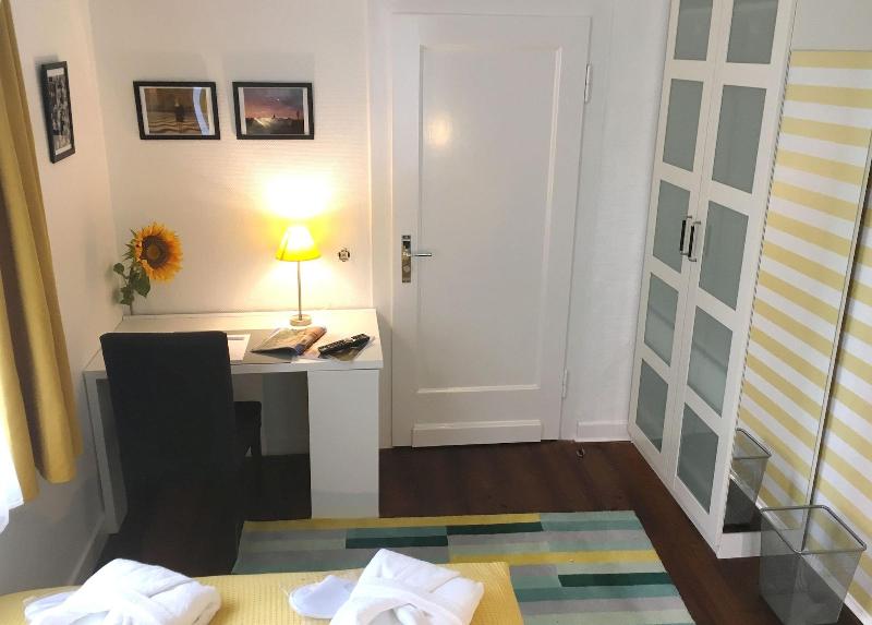 Lilis Kleines Hotel - Oda