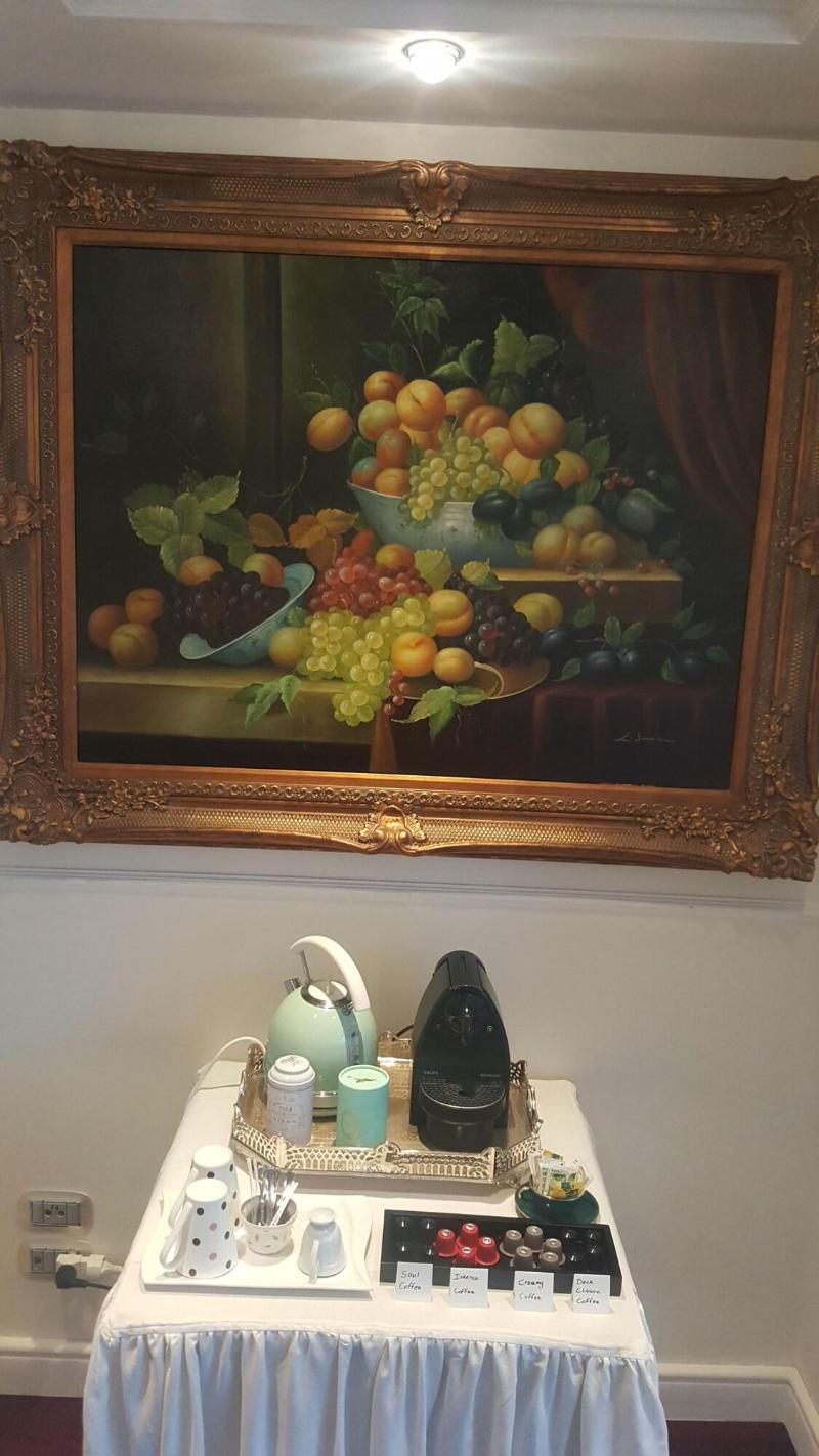 White House Luxury Hospitality - Bar