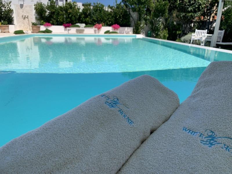 White House Luxury Hospitality - Genel