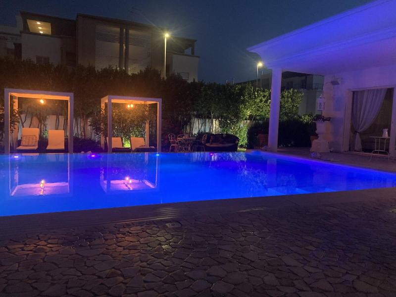 White House Luxury Hospitality - Genel