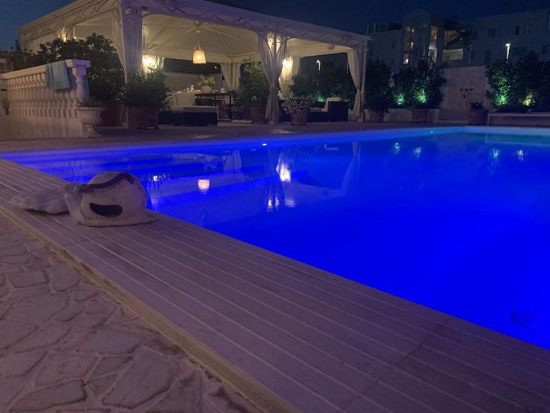 White House Luxury Hospitality - Genel