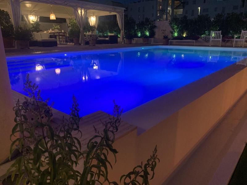 White House Luxury Hospitality - Genel