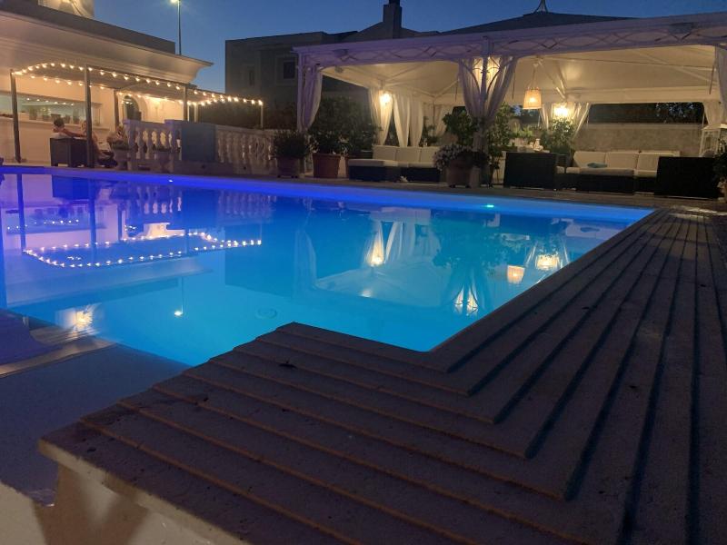 White House Luxury Hospitality - Genel