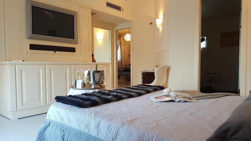 White House Luxury Hospitality - Oda