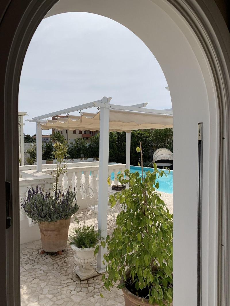White House Luxury Hospitality - Oda