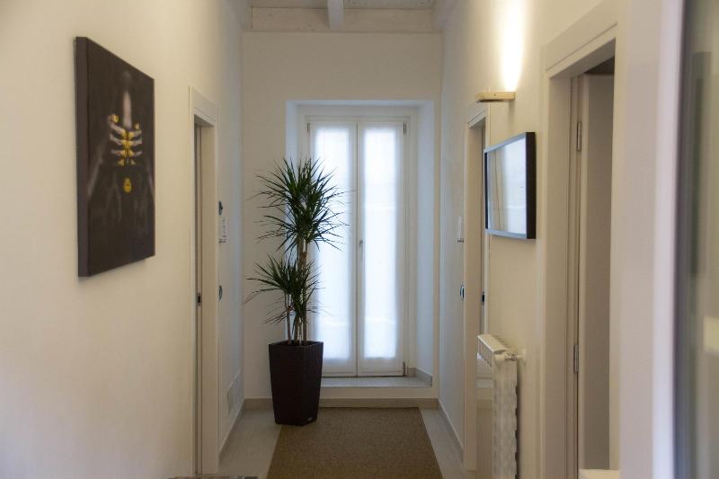 BelSorrisoVarese - Dormire Felice Rooms&Apartments - Lobi