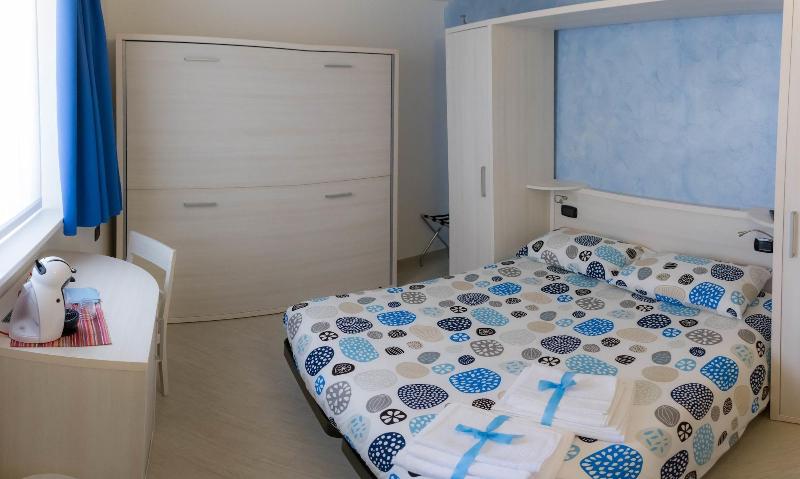 BelSorrisoVarese - Dormire Felice Rooms&Apartments - Oda
