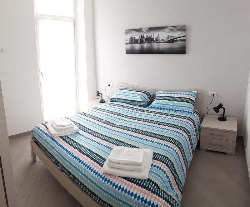 BelSorrisoVarese - Dormire Felice Rooms&Apartments - Oda