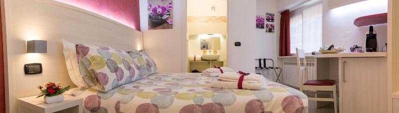 BelSorrisoVarese - Dormire Felice Rooms&Apartments - Oda