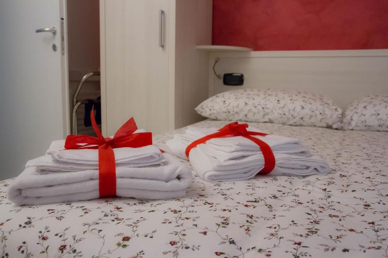 BelSorrisoVarese - Dormire Felice Rooms&Apartments - Oda