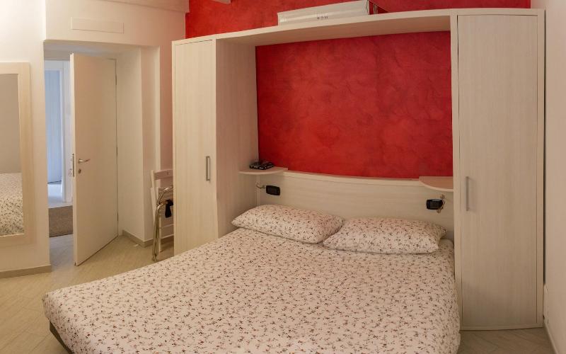 BelSorrisoVarese - Dormire Felice Rooms&Apartments - Oda
