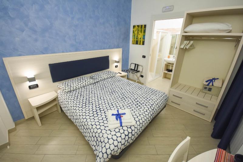 BelSorrisoVarese - Dormire Felice Rooms&Apartments - Oda
