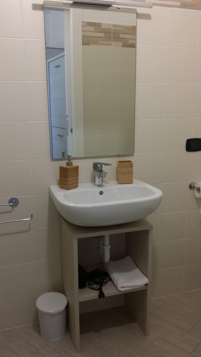 BelSorrisoVarese - Dormire Felice Rooms&Apartments - Oda