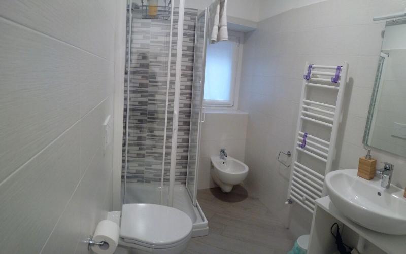 BelSorrisoVarese - Dormire Felice Rooms&Apartments - Oda