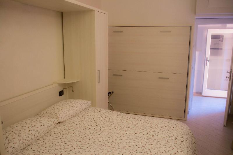 BelSorrisoVarese - Dormire Felice Rooms&Apartments - Oda
