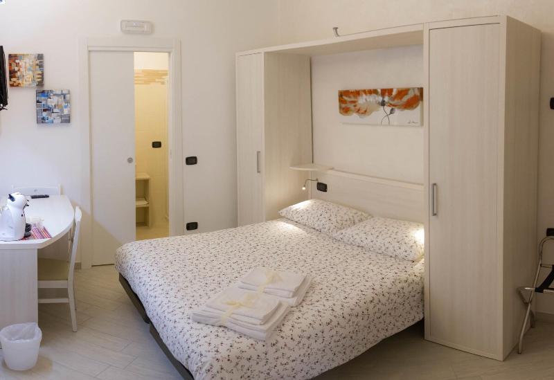 BelSorrisoVarese - Dormire Felice Rooms&Apartments - Oda