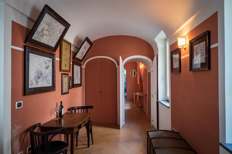 Domus Indomita - Lobi