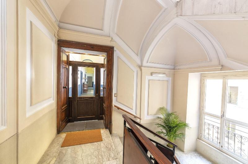 Be Italian Flat Duomo 319 - Lobi