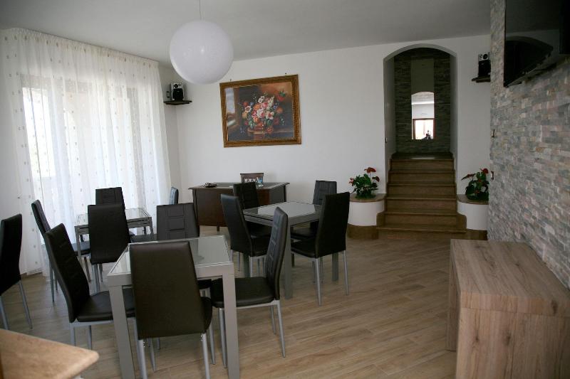 Holiday Gli Archi - Lobi
