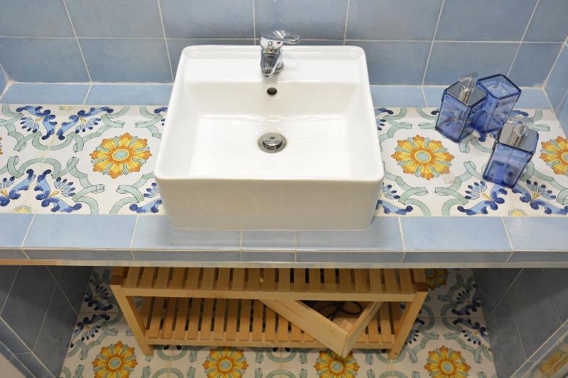 Domus Studio 25 Bed & Breakfast - Oda