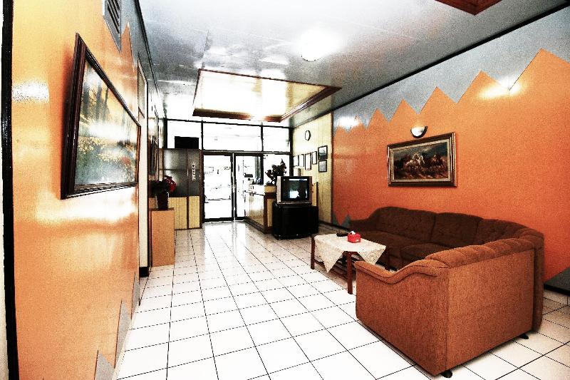 Hotel Familie Ayu Garut - Lobi